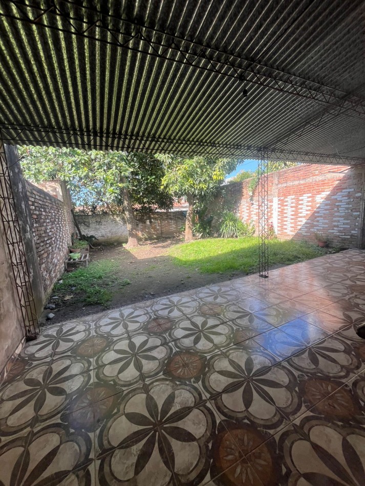 CASA DE DOS DORMITORIOS EN BARRIO 188 VIVIENDAS EN VILLA CARMELA