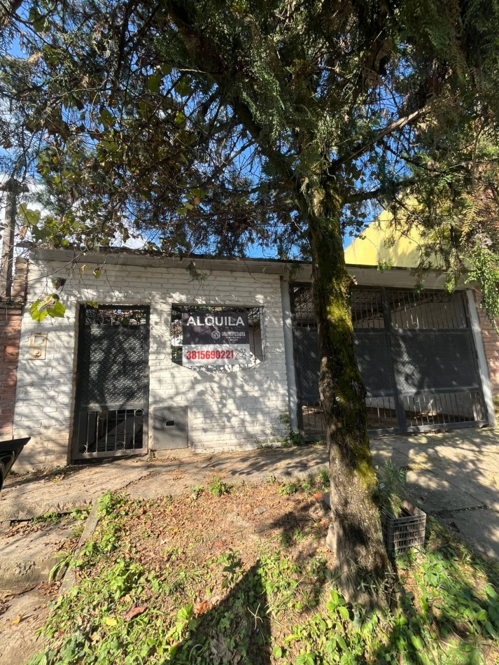 CASA DE DOS DORMITORIOS EN BARRIO 188 VIVIENDAS EN VILLA CARMELA