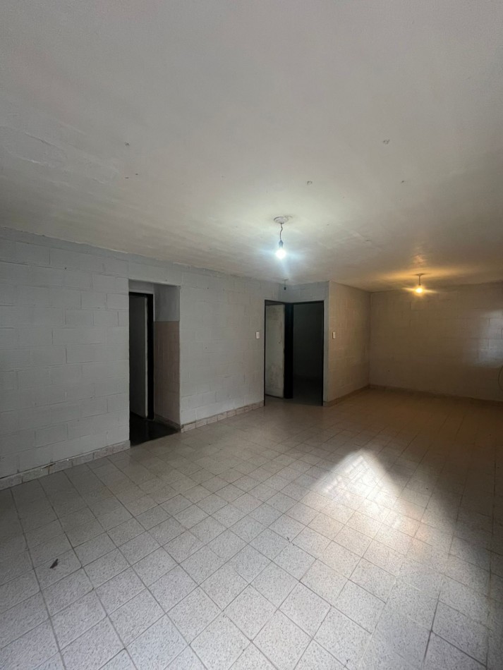 CASA DE DOS DORMITORIOS EN BARRIO 188 VIVIENDAS EN VILLA CARMELA