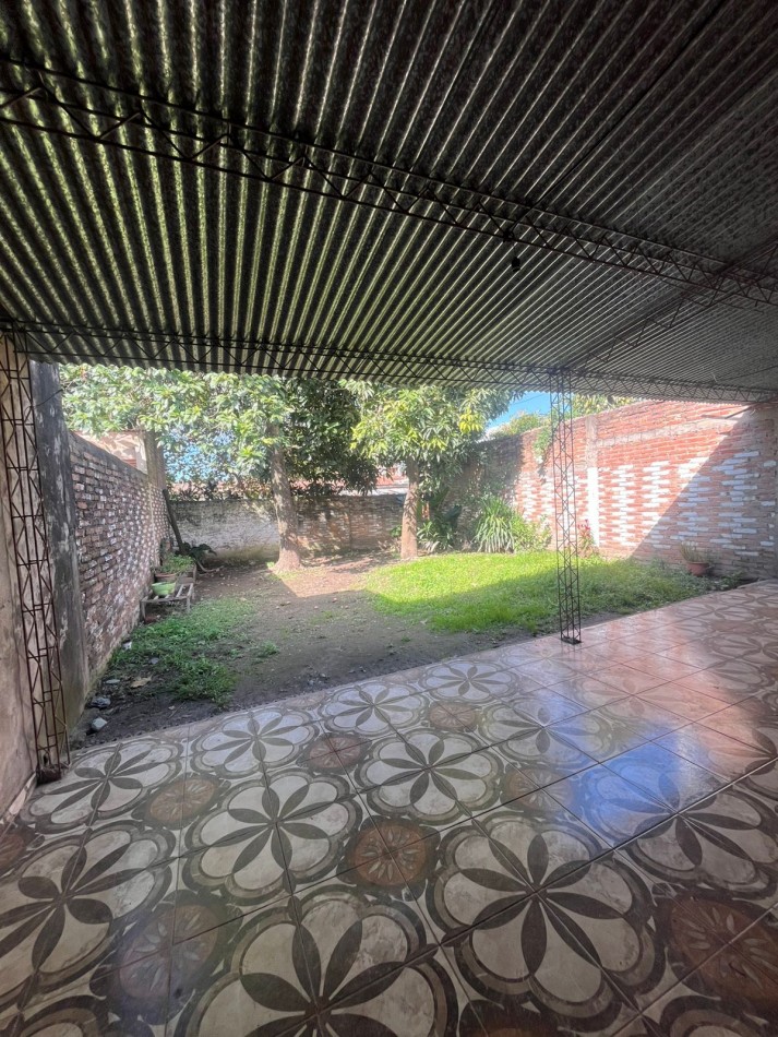 CASA DE DOS DORMITORIOS EN BARRIO 188 VIVIENDAS EN VILLA CARMELA