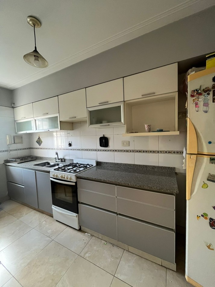 DUPLEX DE TRES DORMITORIOS EN BARRIO CERRADO EN GODOY CRUZ AL 300 CON COCHERAS Y PILETA APTO CREDITO HIPOTECARIO