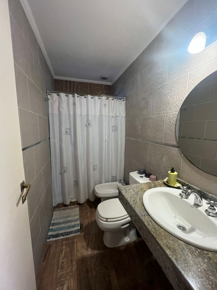 HERMOSA CASA APTA CREDITO EN BARRIO AGRIMENSOR SANTIAGO AL 4500 APTA CREDITO 