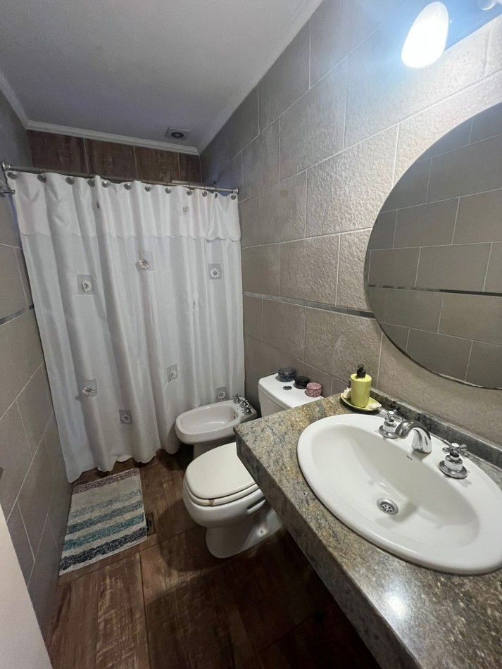 HERMOSA CASA APTA CREDITO EN BARRIO AGRIMENSOR SANTIAGO AL 4500 APTA CREDITO 