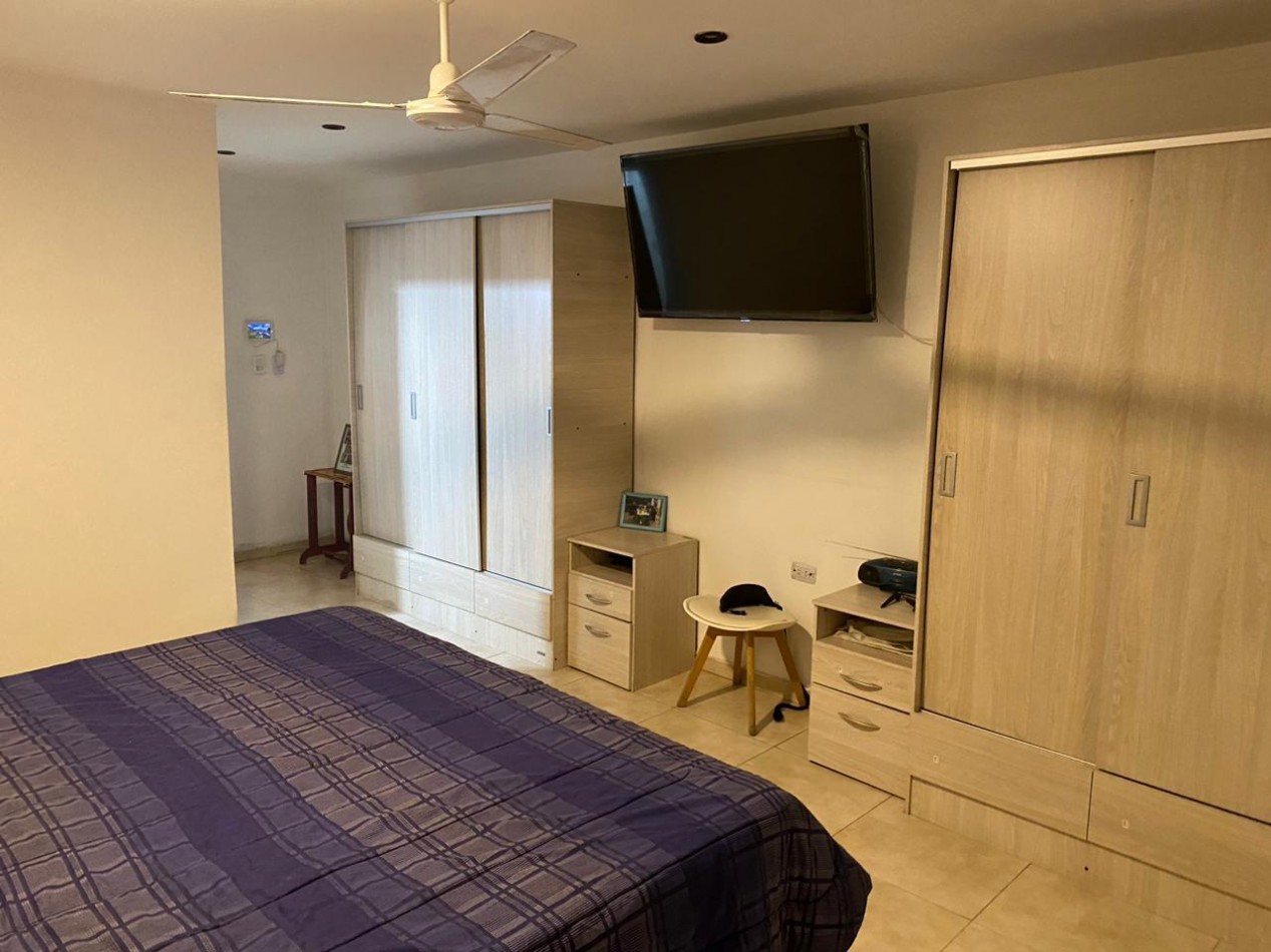 CASA EN TAFI VIEJO DE TRES DORMITORIOS CON PILETA APTA CREDITO EN BARRIO LAS FLORES 