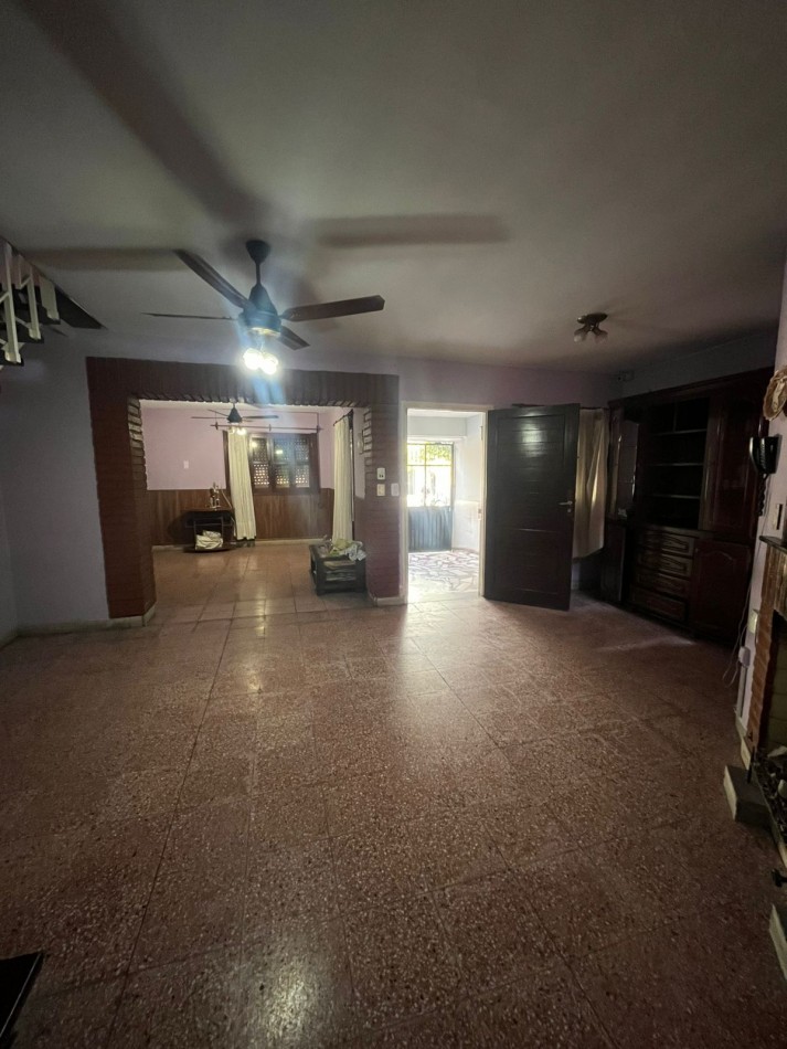 DUPLEX DE TRES DORMITORIOS EN BARRIO SUR RONDEAU AL 400 CON COCHERA