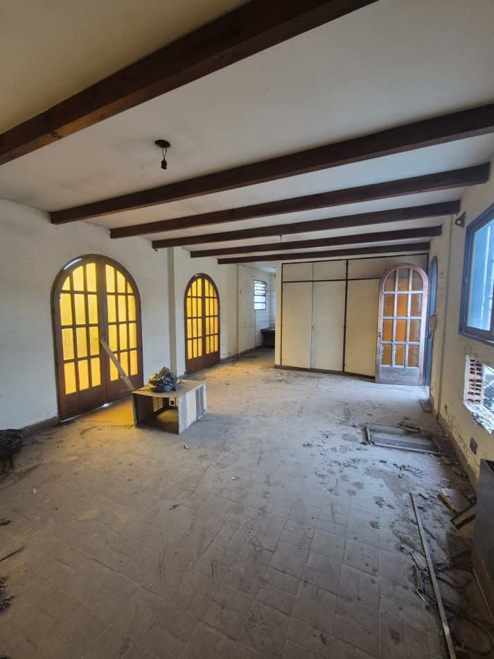 INMUEBLE EN CRISOSTOMO ALVAREZ 187 PARA REMODELAR ZONA EN DESARROLLO COMERCIAL
