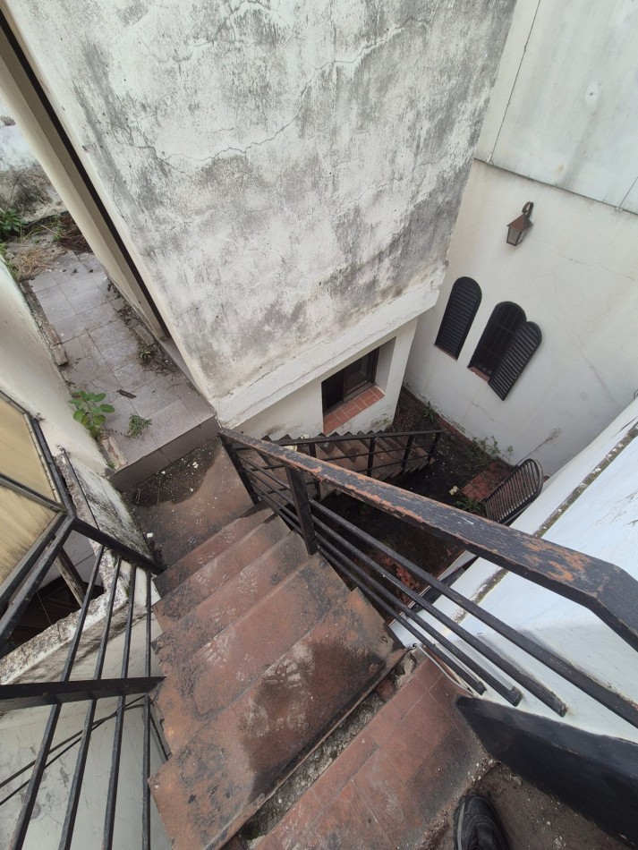 INMUEBLE EN CRISOSTOMO ALVAREZ 187 PARA REMODELAR ZONA EN DESARROLLO COMERCIAL