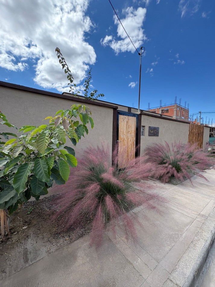 COMPLEJO DE DOS CABAÑAS EN FUNCIONAMIENTO EN CAFAYATE SALTA ESTILO RUSTICO HERMOSAS 