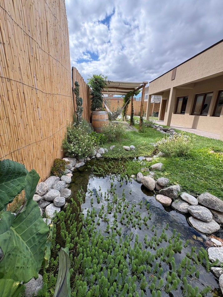 COMPLEJO DE DOS CABAÑAS EN FUNCIONAMIENTO EN CAFAYATE SALTA ESTILO RUSTICO HERMOSAS 