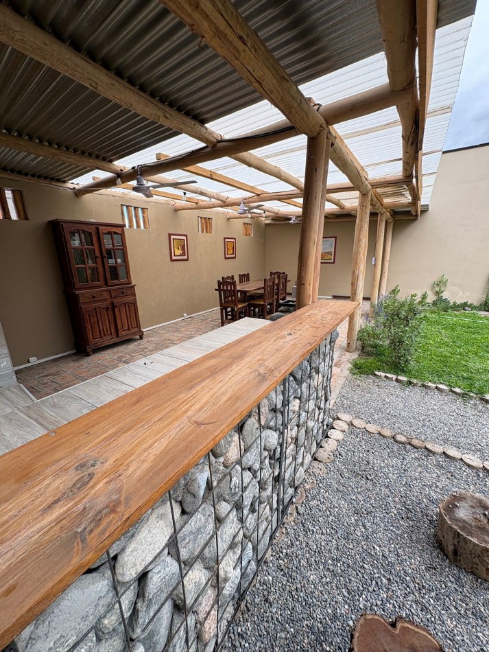 COMPLEJO DE DOS CABAÑAS EN FUNCIONAMIENTO EN CAFAYATE SALTA ESTILO RUSTICO HERMOSAS 