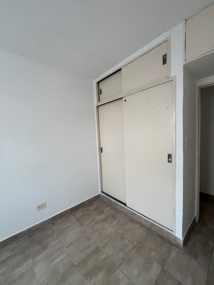 DEPARTAMENTO DE TRES DORMITORIOS EN CHACABUCO AL 200 