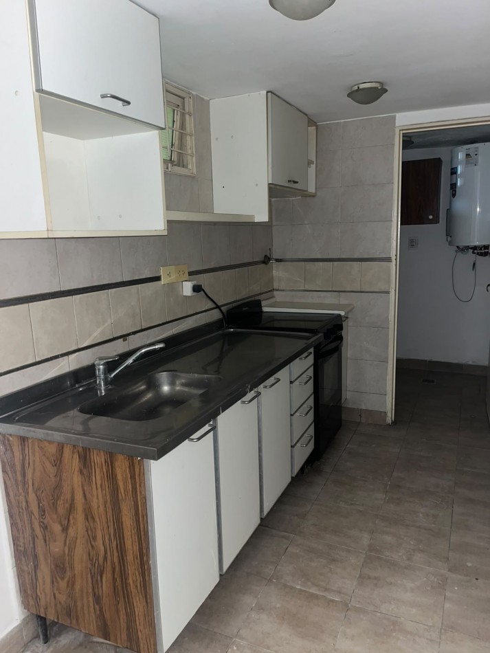 DEPARTAMENTO DE TRES DORMITORIOS EN CHACABUCO AL 200 