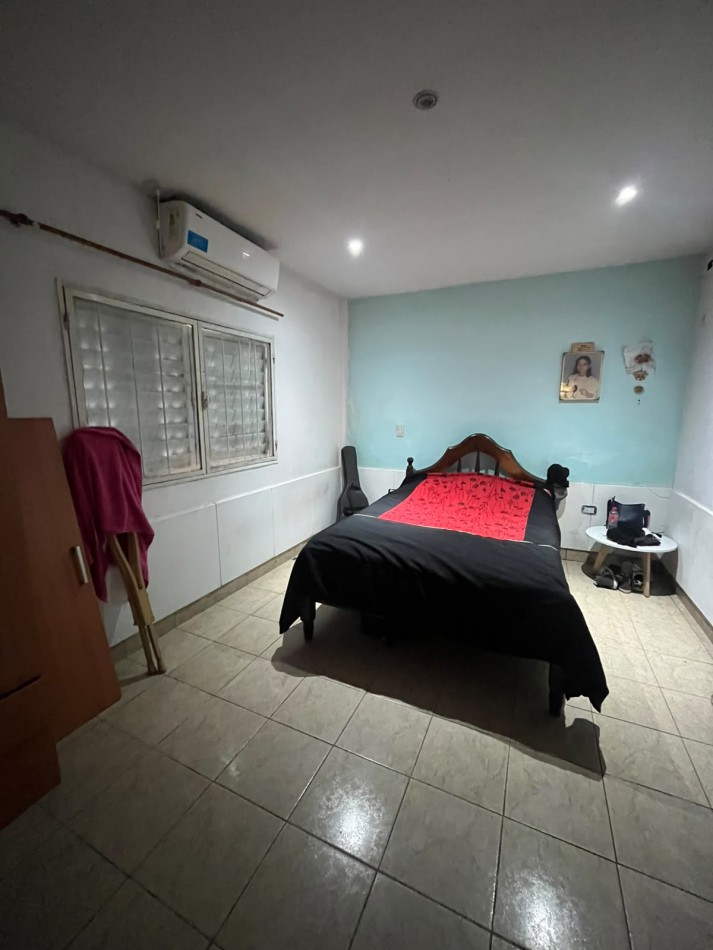 CASA DE DOS DORMITORIOS EN YERBA BUENA BARRIO NICOLAS AVELLANEDA ALTURA PERON AL 200 CON COCHERA