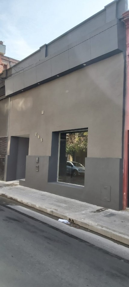 AMPLIO LOCAL COMERCIAL DOBLE ALTURA CON BAÑO Y ENTREPISO EN SAN JUAN 285
