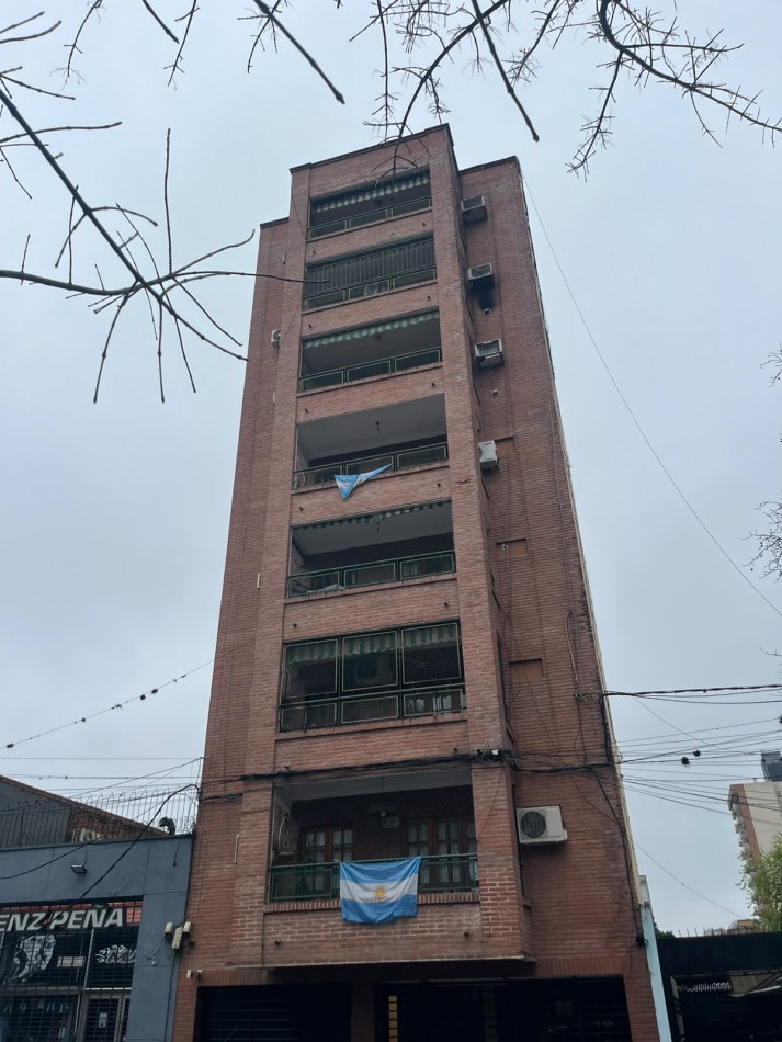 HERMOSO DEPARTAMENTO CON COCHERA, DEPENDENCIA Y AMENITIES DE DOS DORMITORIOS APTO CREDITO EN AVENIDA AVELLANEDA 837