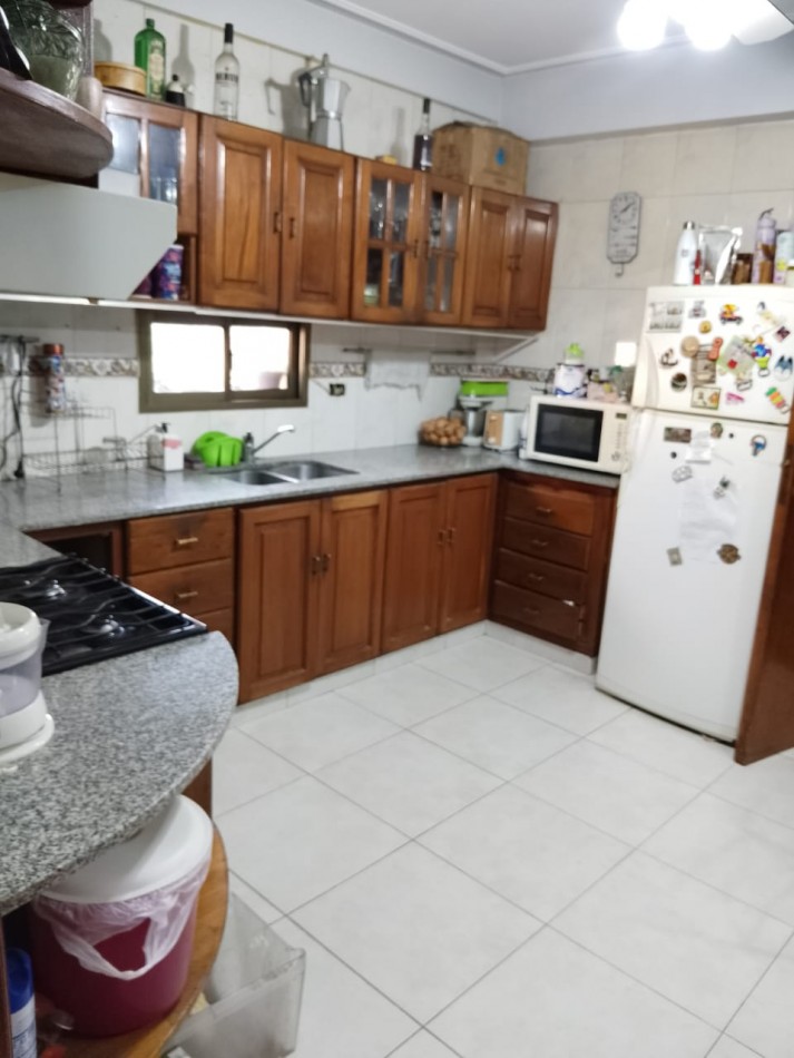 HERMOSO DEPARTAMENTO CON COCHERA, DEPENDENCIA Y AMENITIES DE DOS DORMITORIOS APTO CREDITO EN AVENIDA AVELLANEDA 837