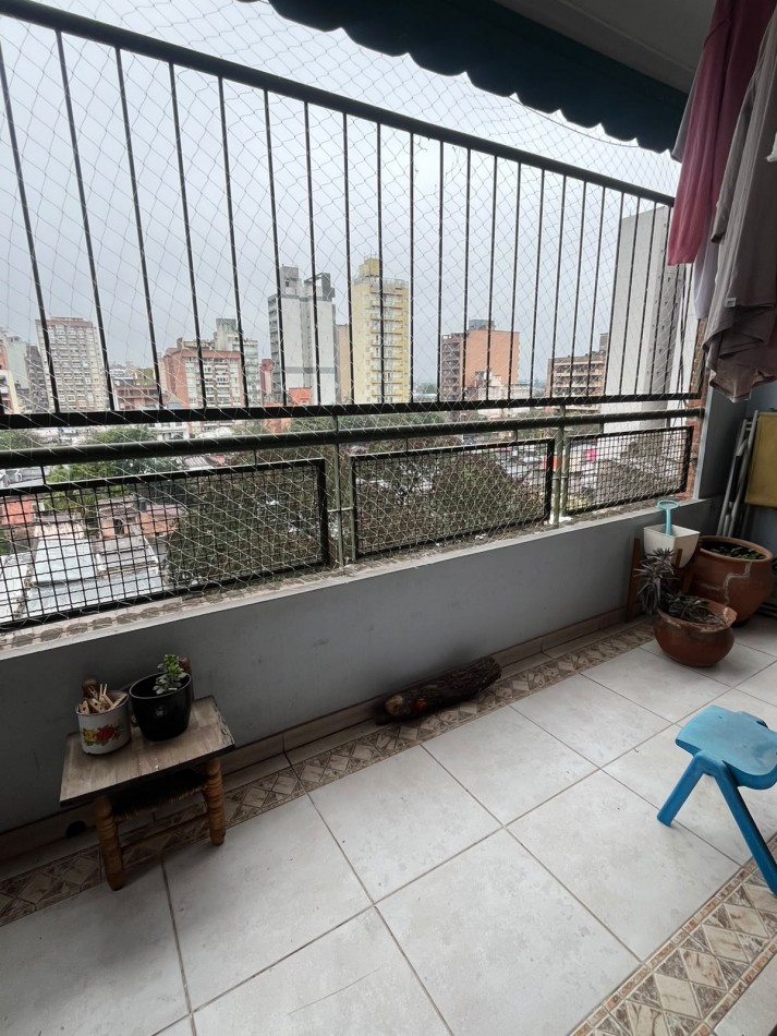 HERMOSO DEPARTAMENTO CON COCHERA, DEPENDENCIA Y AMENITIES DE DOS DORMITORIOS APTO CREDITO EN AVENIDA AVELLANEDA 837