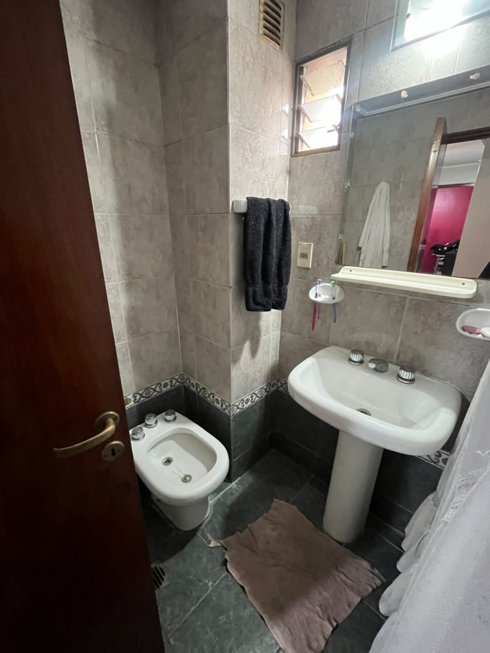 HERMOSO DEPARTAMENTO CON COCHERA, DEPENDENCIA Y AMENITIES DE DOS DORMITORIOS APTO CREDITO EN AVENIDA AVELLANEDA 837