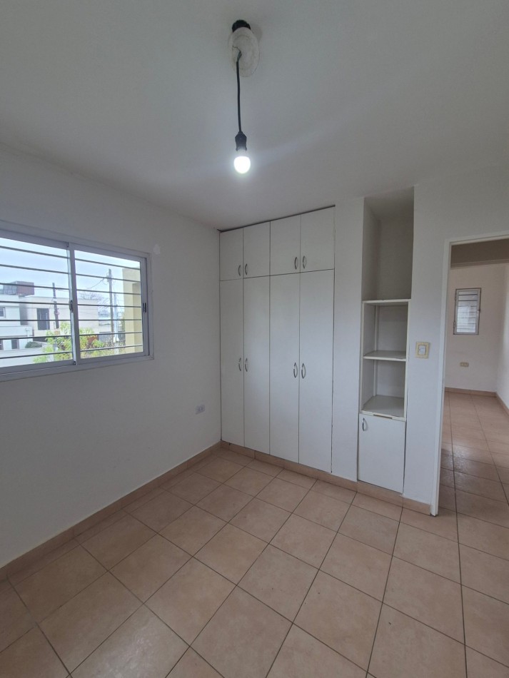 DUPLEX DE TRES DORMITORIOS EN THAMES Y BEETHOVEN EN YERBA BUENA A DOS CUADRAS DE AVENIDA PERON