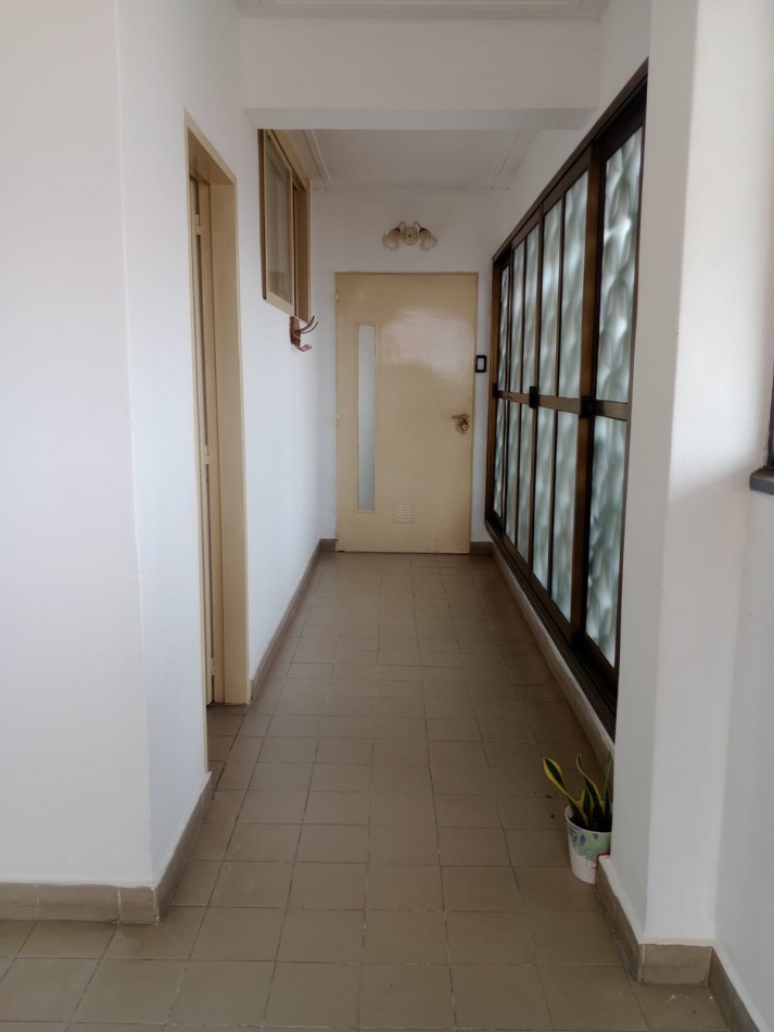 DEPARTAMENTO DE TRES DORMITORIOS EN 24 DE SETIEMBRE AL 1.000