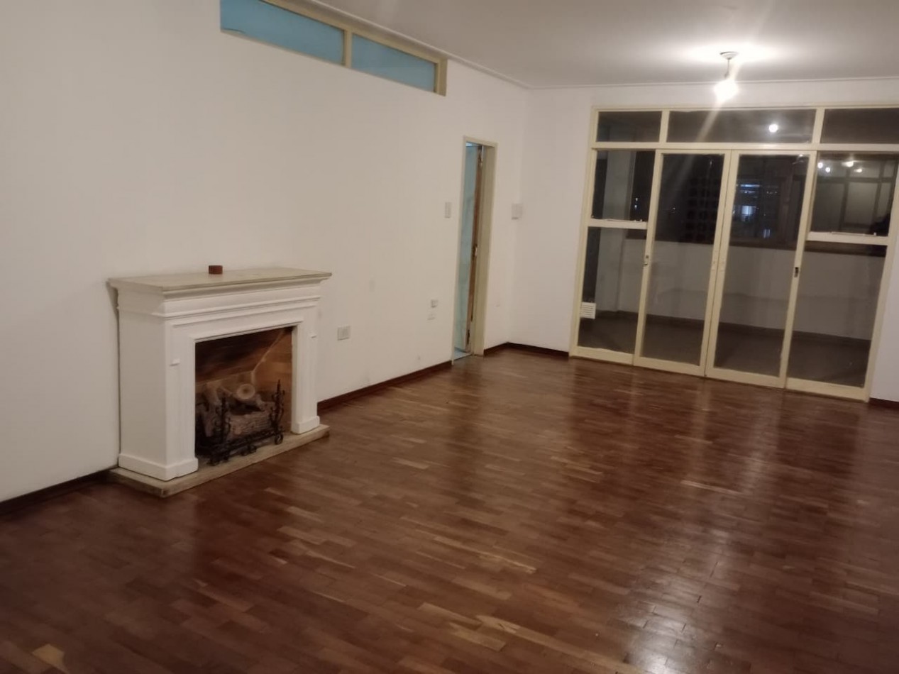 DEPARTAMENTO DE TRES DORMITORIOS EN 24 DE SETIEMBRE AL 1.000