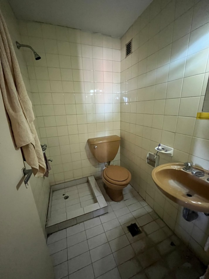 DEPARTAMENTO DE TRES DORMITORIOS APTO CREDITO EN LAVALLE AL 1500