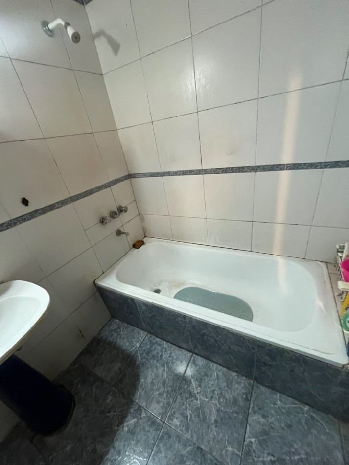 DEPARTAMENTO DE TRES DORMITORIOS APTO CREDITO EN LAVALLE AL 1500