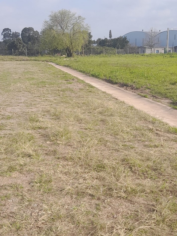 LOTE EN BARRIO ESTANCIA ALAMEDA EN LOS NOGALES CON ESCRITURA