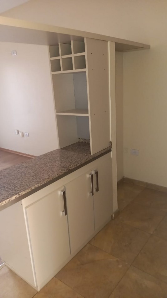 DEPARTAMENTO DE UN DORMITORIO CON RENTA EN BARRIO NORTE LAPRIDA AL 600