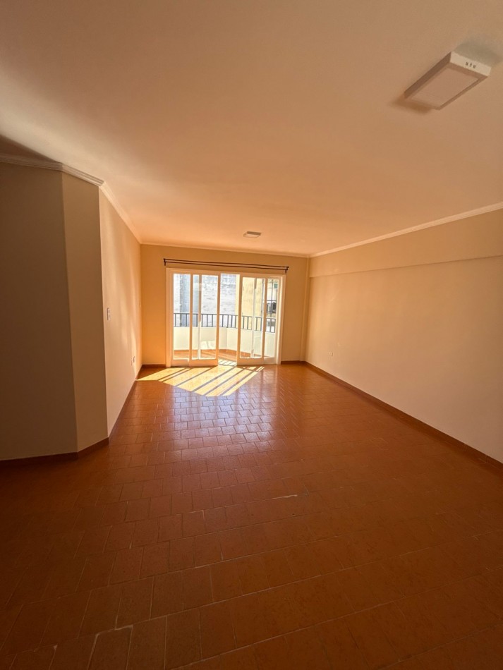 DEPARTAMENTO EN CHACABUCO AL 200 3 DORMITORIOS APTO MASCOTA ZONA CENTRO SUR