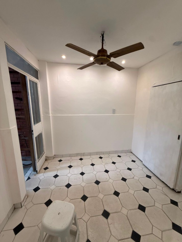 CASA TRES DORMITORIOS EN CRISOSTOMO ALVAREZ AL 1300 VIVIENDA O COMERCIAL
