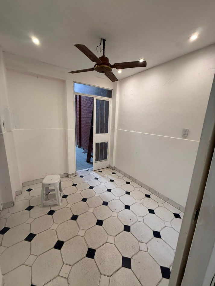 CASA TRES DORMITORIOS EN CRISOSTOMO ALVAREZ AL 1300 VIVIENDA O COMERCIAL