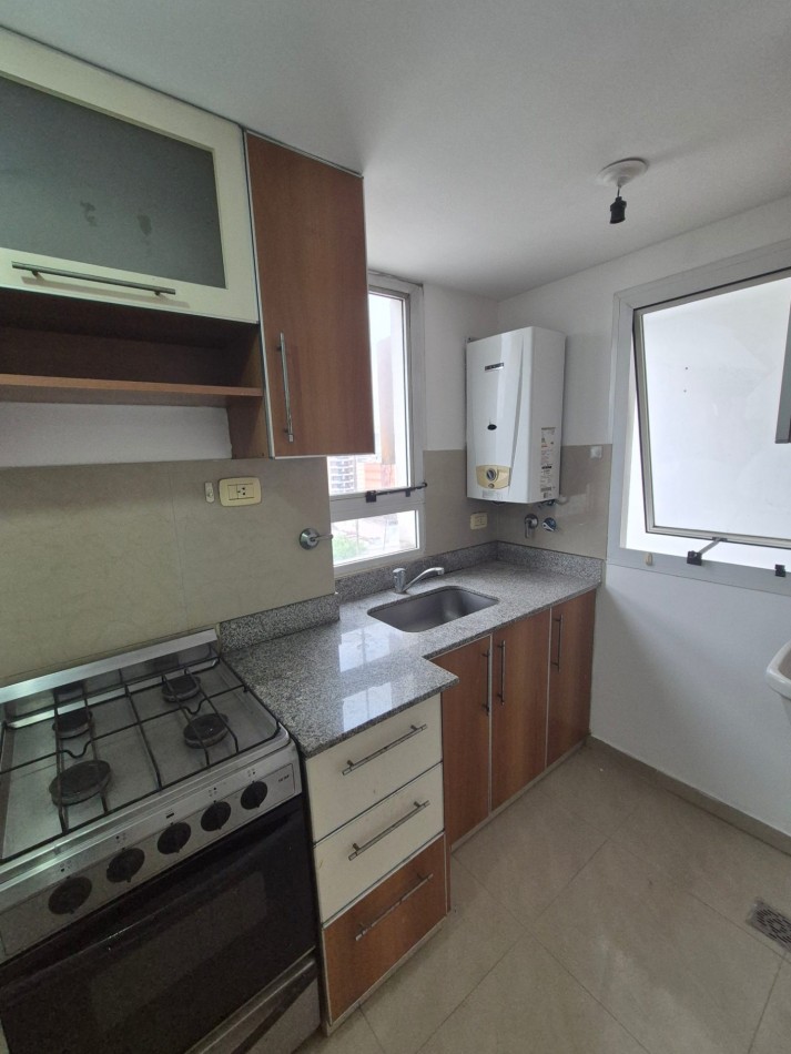 DEPARTAMENTO CON COCHERA Y AMENITIES EN ALBERDI 180