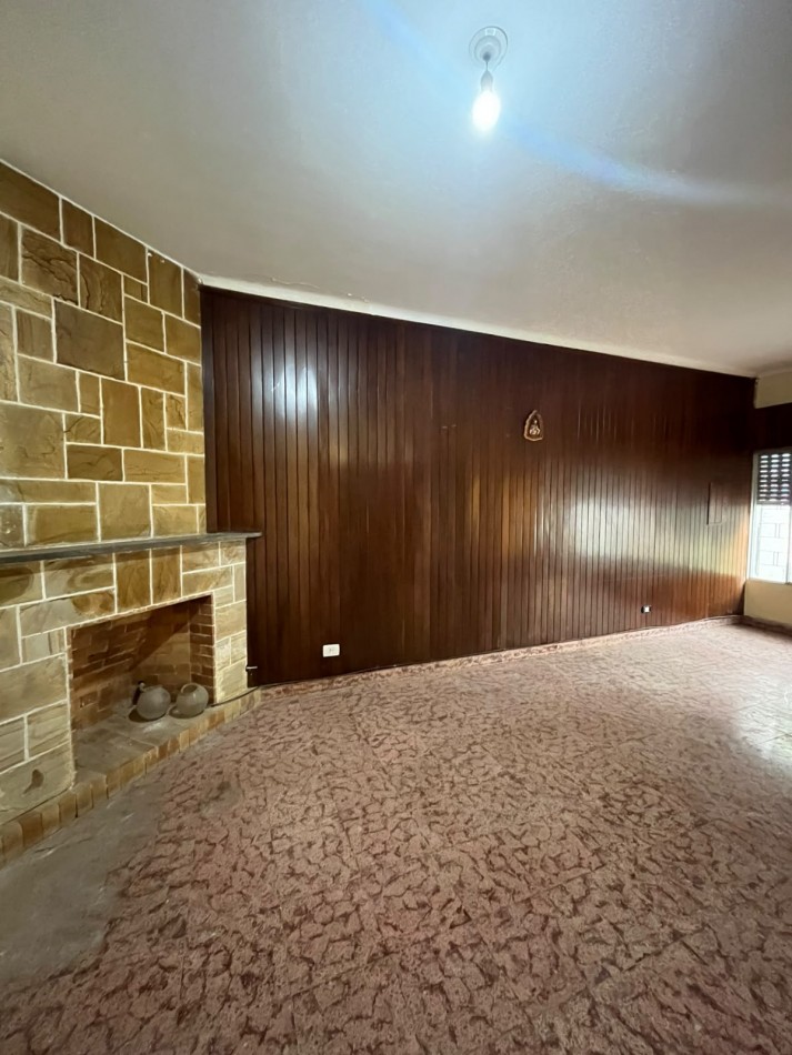 CASA EN YERBA BUENA DIEGO DE VILLARROEL AL 100 DE 6 DORMITORIOS APTA VIVIENDA O COMERCIAL