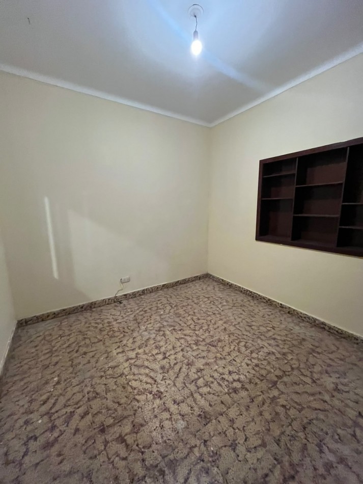 CASA EN YERBA BUENA DIEGO DE VILLARROEL AL 100 DE 6 DORMITORIOS APTA VIVIENDA O COMERCIAL