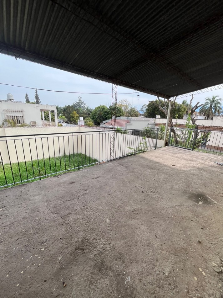 CASA EN YERBA BUENA DIEGO DE VILLARROEL AL 100 DE 6 DORMITORIOS APTA VIVIENDA O COMERCIAL