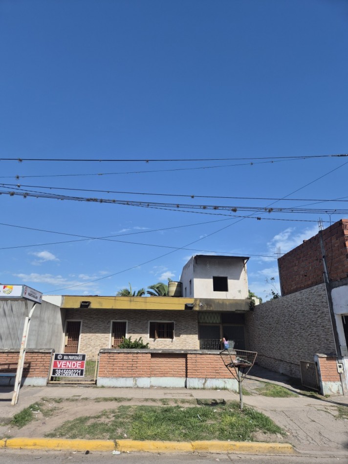 Casa frente a la plaza de Villa Mariano Moreno