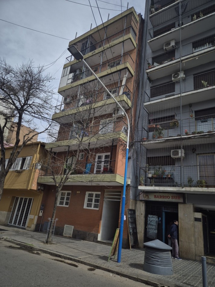 DEPARTAMENTO MONOAMBIENTE CON DIVISION EN BARRIO SUR BUENOS AIRES 635