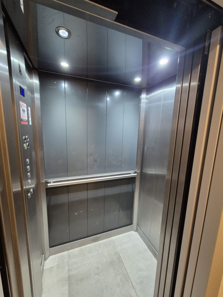 DEPARTAMENTO DE UN DORMITORIO CON ESCRITURA EN SUIPACHA 1060 OPORTUNIDAD 