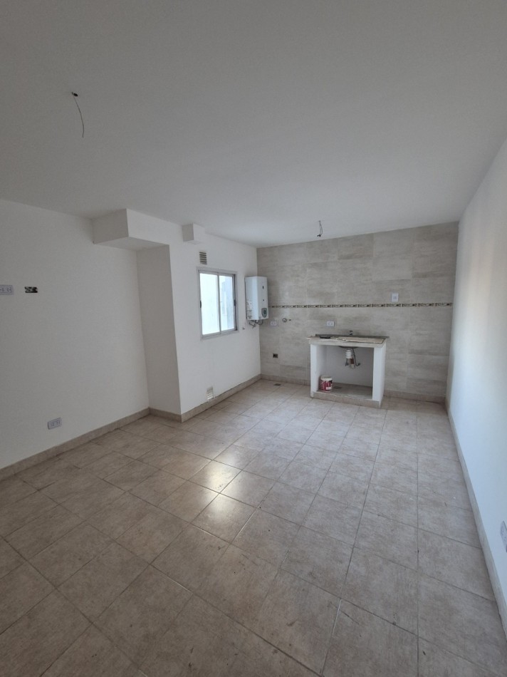 DEPARTAMENTO DE UN DORMITORIO CON ESCRITURA EN SUIPACHA 1060 OPORTUNIDAD 