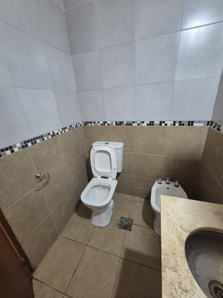 DEPARTAMENTO DE TRES DORMITORIOS PLANTA BAJA CON PATIO EN BOLIVAR 1155 A METROS PLAZA BELGRANO