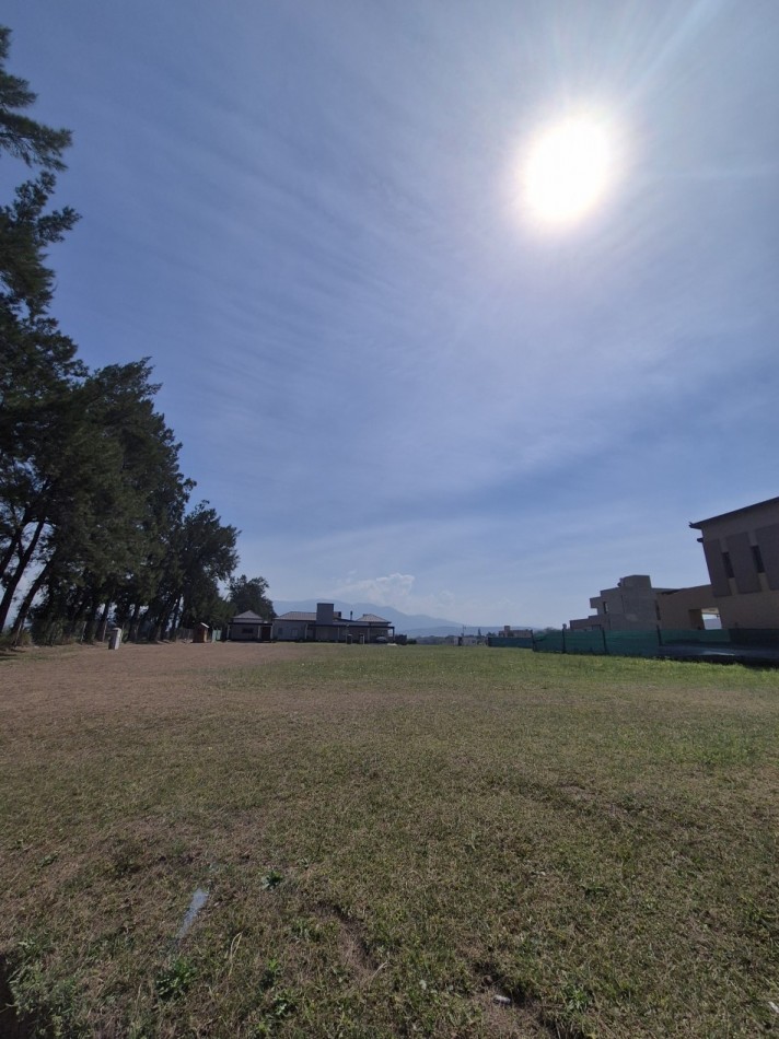 Lotes en Country Praderas del Nogal en Los Nogales con escritura 