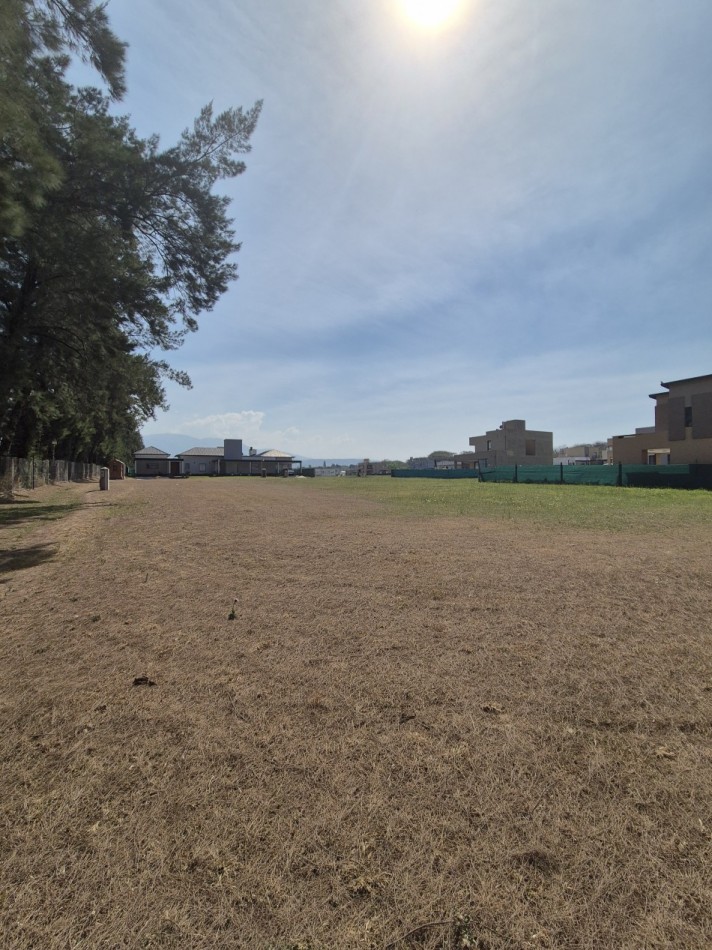 Lotes en Country Praderas del Nogal en Los Nogales con escritura 