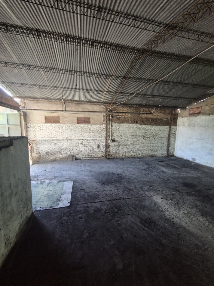 GALPON ALTURA AVENIDA INDEPENDENCIA AL 2.600