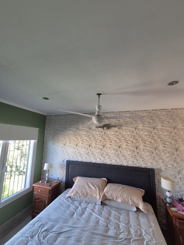 CASA APTA CREDITO EN BARRIO ATSA CINCO DORMITORIOS Y PILETA ALTURA AVENIDA EJERCITO DEL NORTE AL 1700