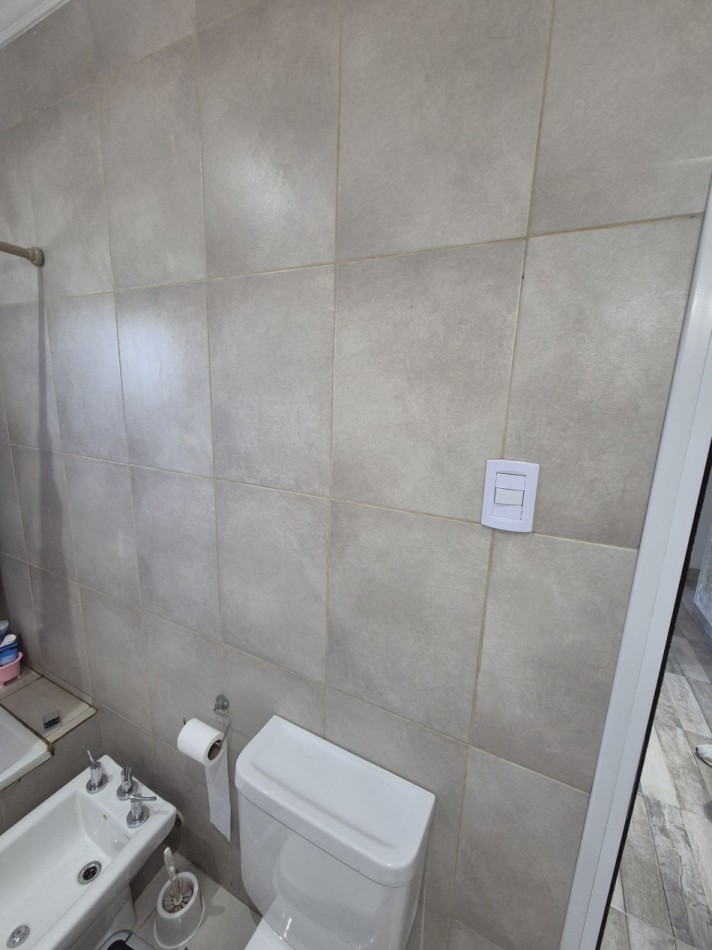 CASA APTA CREDITO EN BARRIO ATSA CINCO DORMITORIOS Y PILETA ALTURA AVENIDA EJERCITO DEL NORTE AL 1700