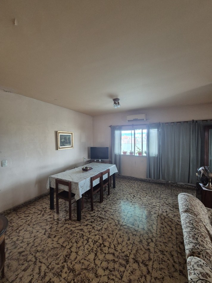 DEPARTAMENTO SEMIPISO DE TRES DORMITORIOS EN 24 DE SETIEMBRE Y LAS HERAS CON TERRAZA 