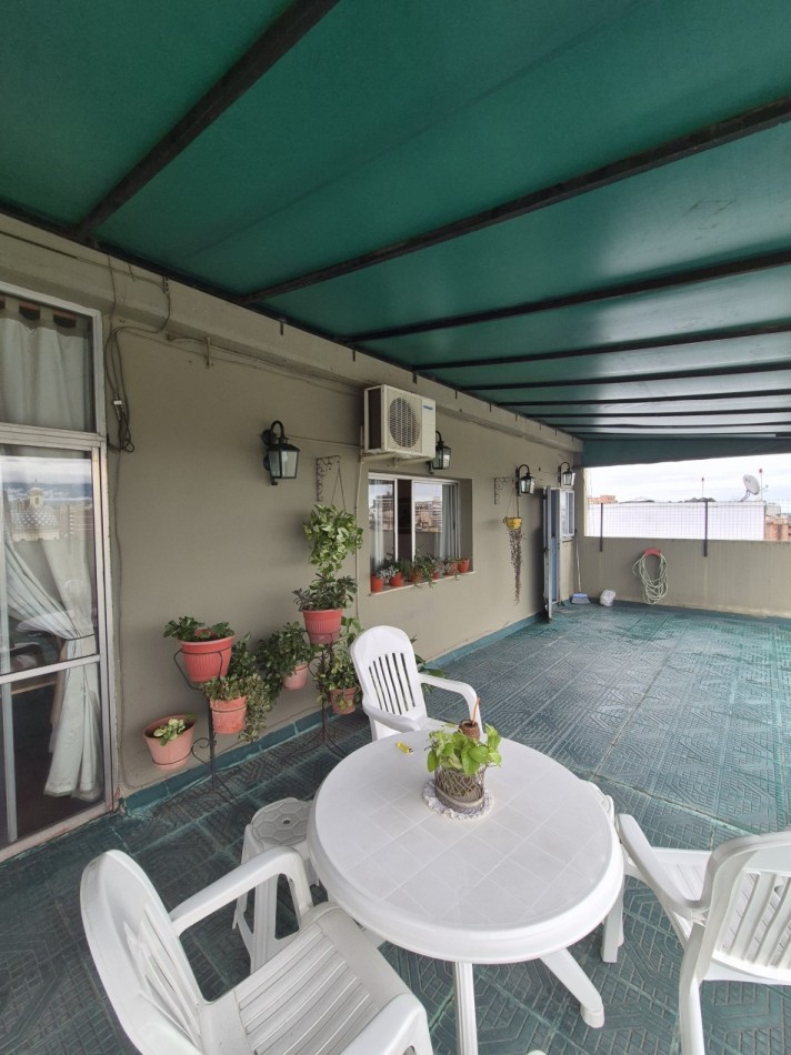 DEPARTAMENTO SEMIPISO DE TRES DORMITORIOS EN 24 DE SETIEMBRE Y LAS HERAS CON TERRAZA 