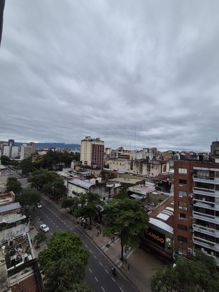 DEPARTAMENTO SEMIPISO DE TRES DORMITORIOS EN 24 DE SETIEMBRE Y LAS HERAS CON TERRAZA 