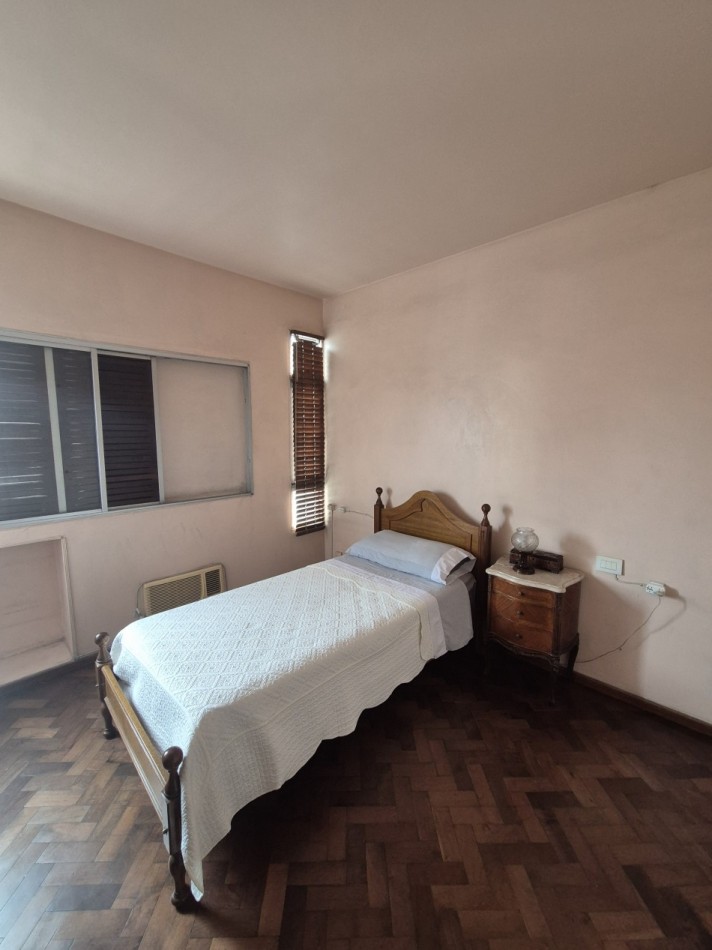 DEPARTAMENTO SEMIPISO DE TRES DORMITORIOS EN 24 DE SETIEMBRE Y LAS HERAS CON TERRAZA 